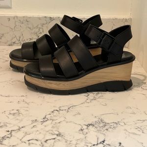 Womens size 8 sorel Joanie III ankle strap